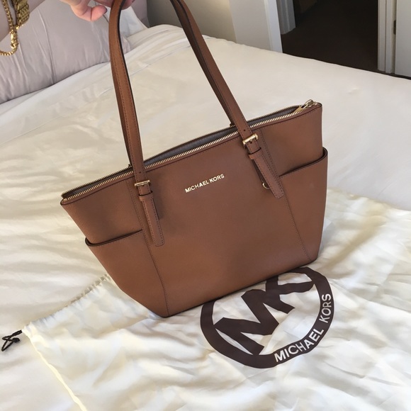 MICHAEL Michael Kors Handbags - Michael Kors Jet Set Large Top Zip Bag